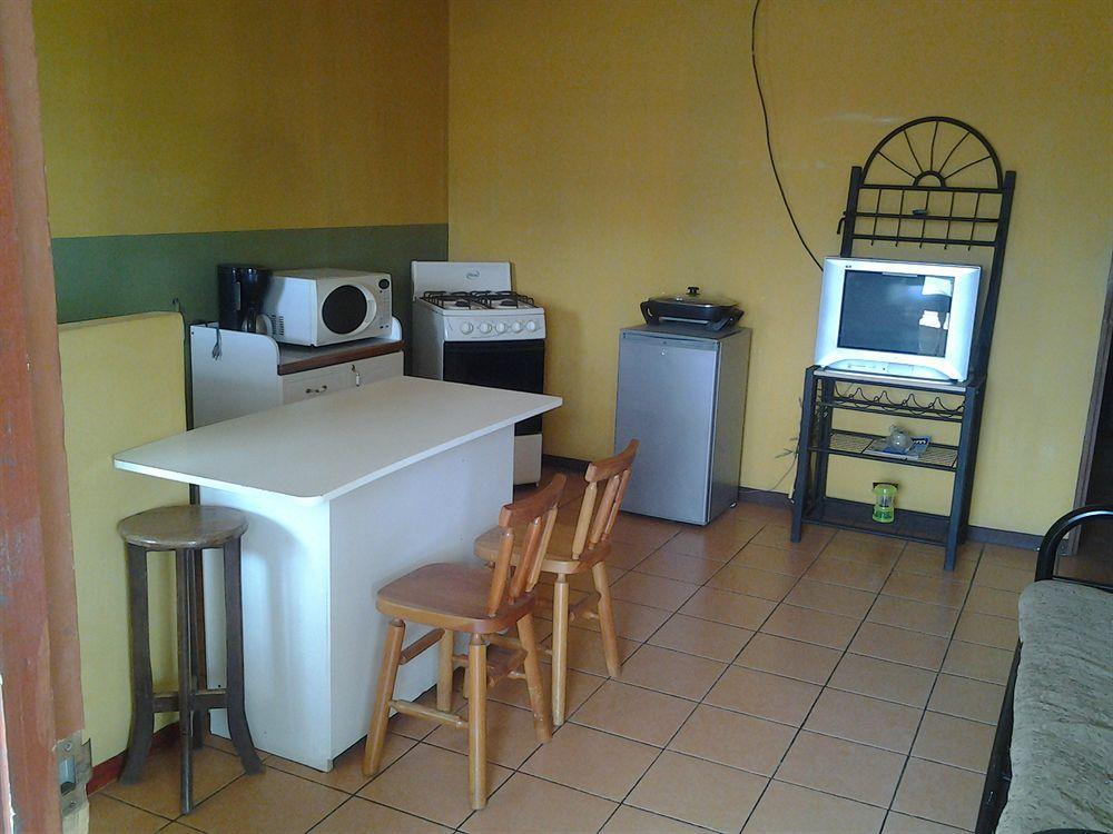 Cabinas Madeleine Puntarenas Luaran gambar