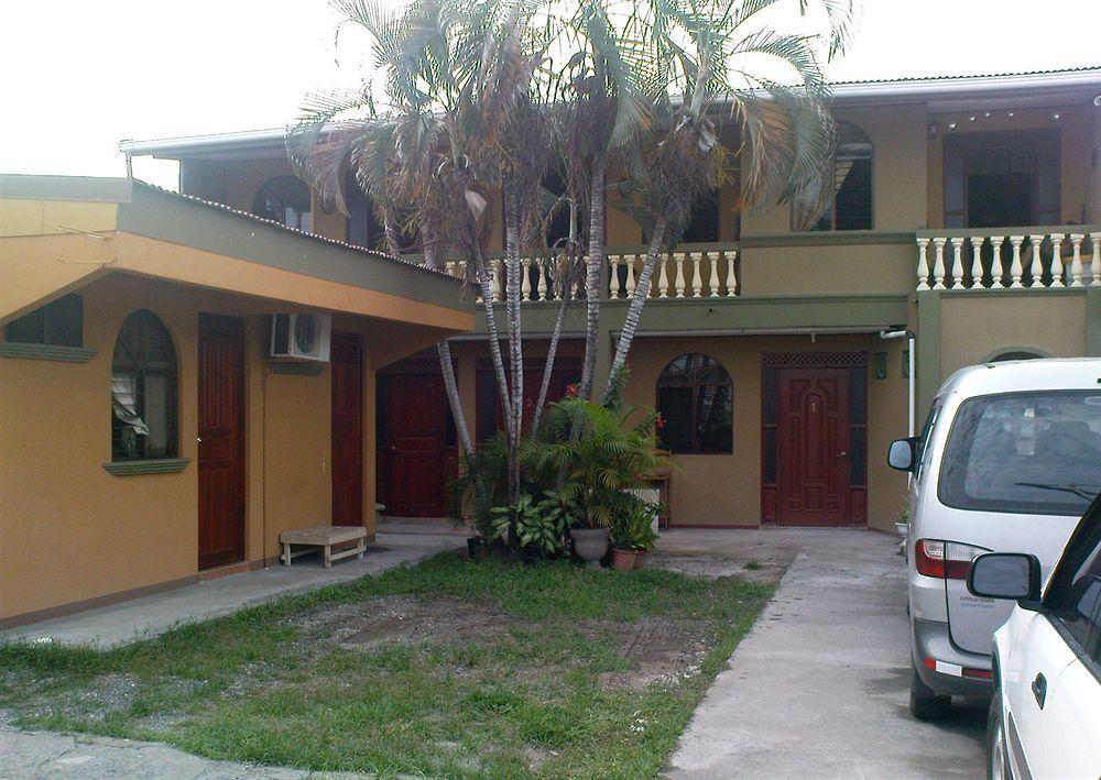Cabinas Madeleine Puntarenas Luaran gambar