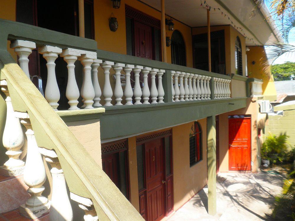 Cabinas Madeleine Puntarenas Luaran gambar