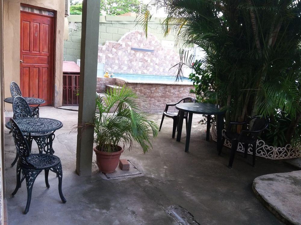 Cabinas Madeleine Puntarenas Luaran gambar