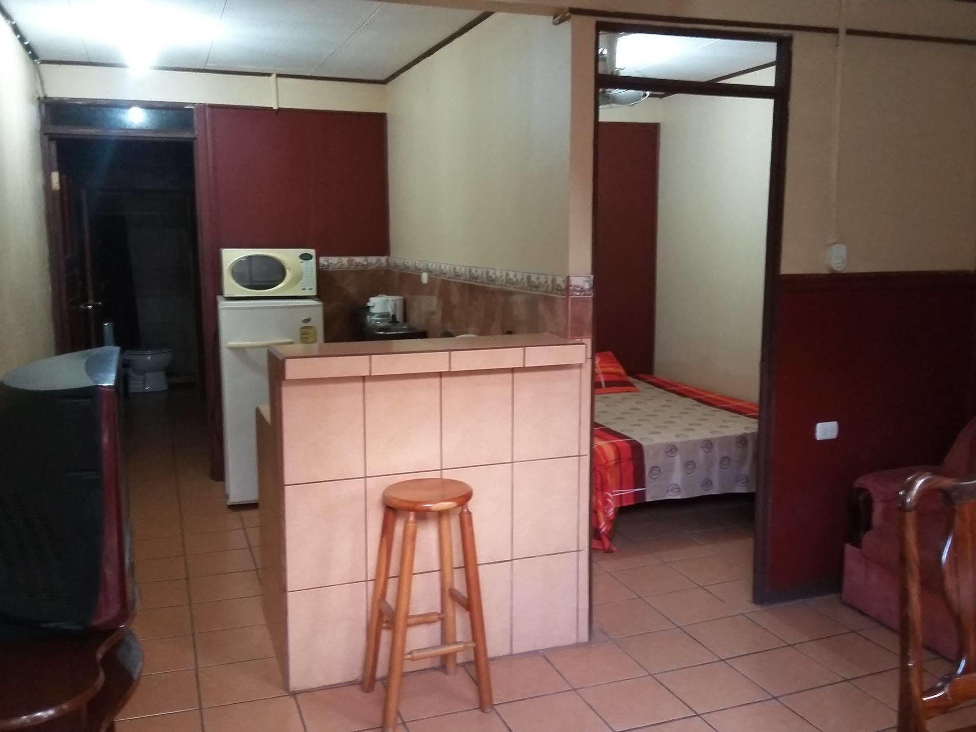 Cabinas Madeleine Puntarenas Luaran gambar
