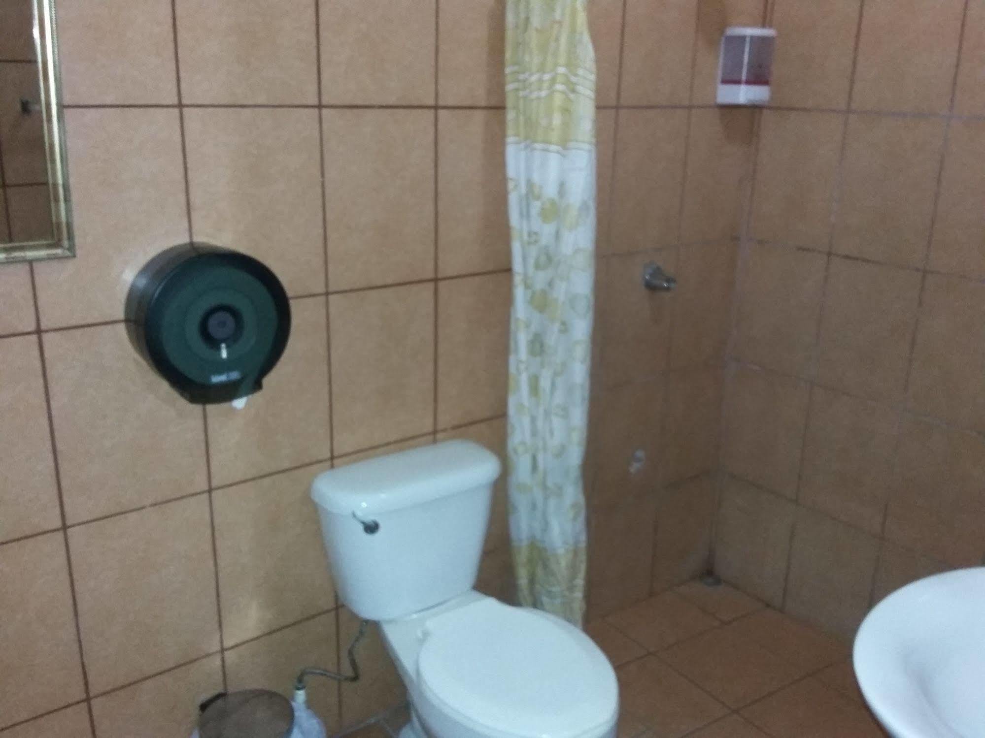 Cabinas Madeleine Puntarenas Luaran gambar