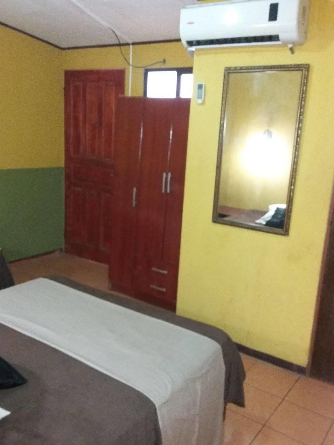Cabinas Madeleine Puntarenas Luaran gambar