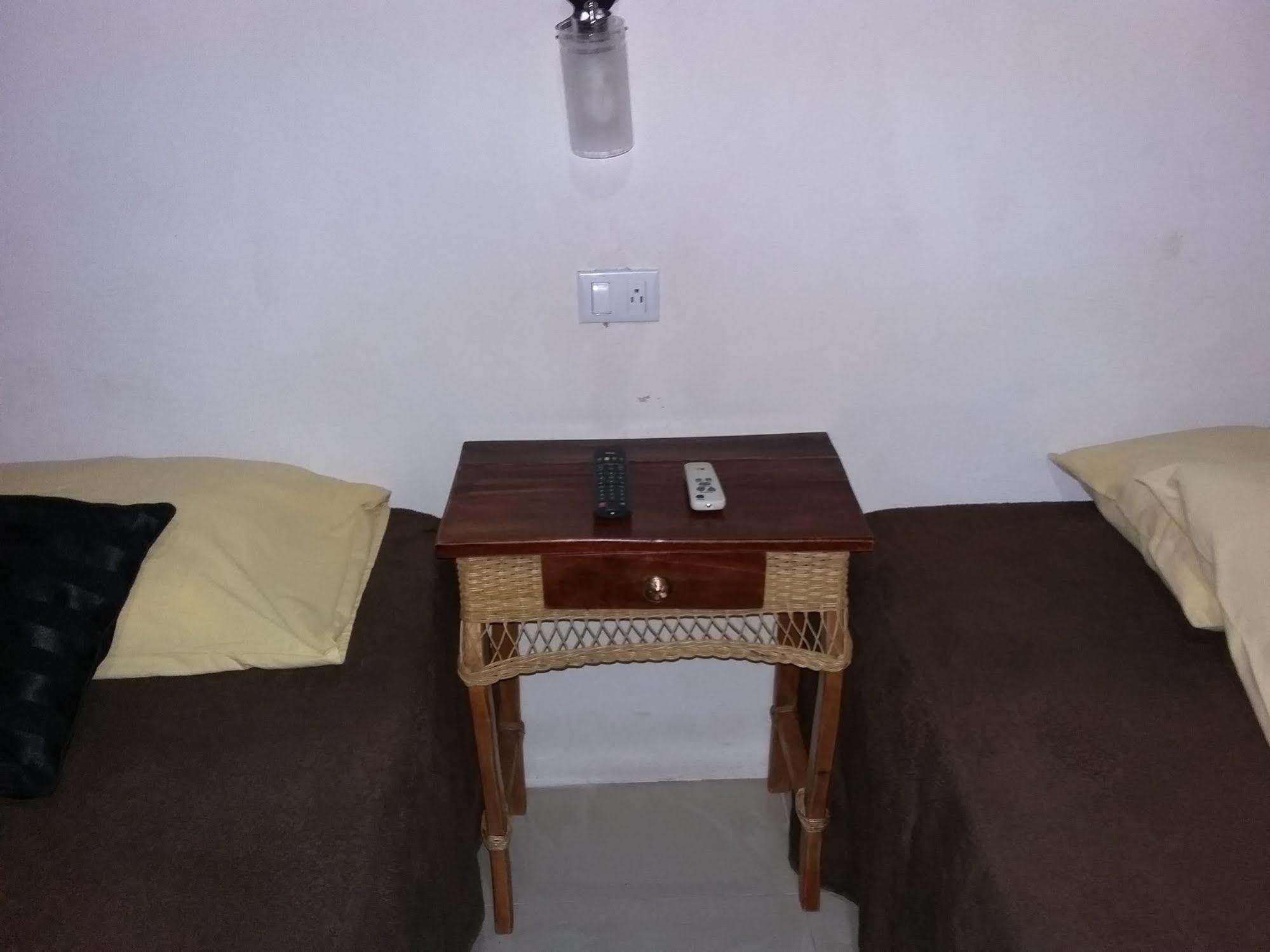 Cabinas Madeleine Puntarenas Luaran gambar